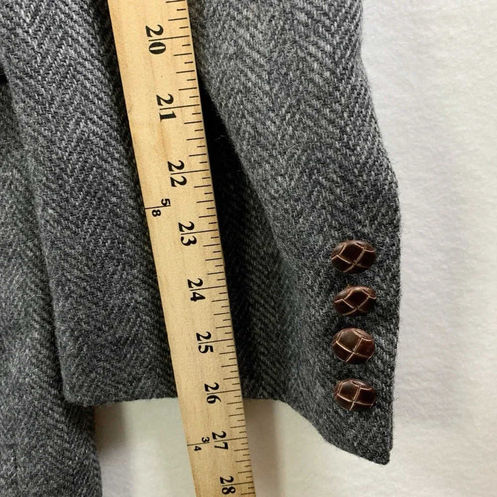 VTG Men 100% Wool Herringbone Tweed Blazer 52L Gray Wood Buttons Wide Lapel